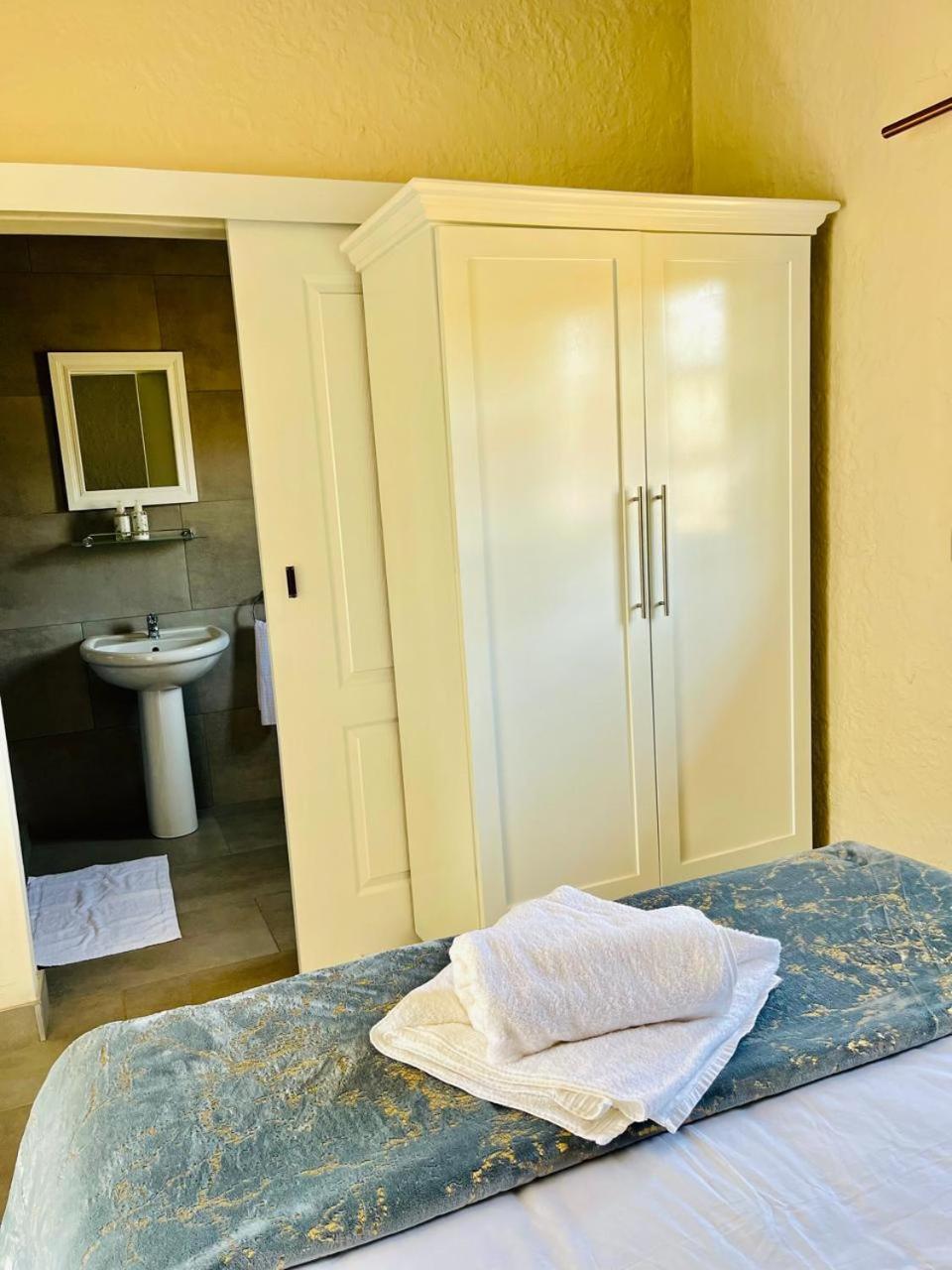 Oak Gardens Bed And Breakfast Newcastle Luaran gambar